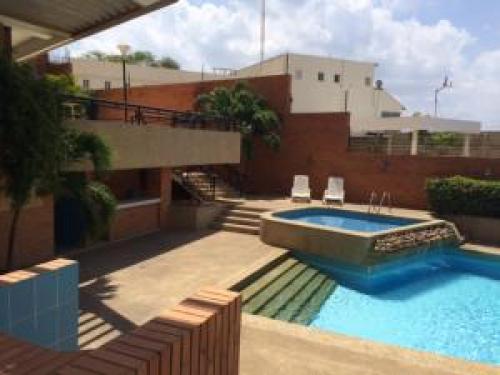 Hermoso Apartamento En Venta En Avenida El Milagro MLS: 158537