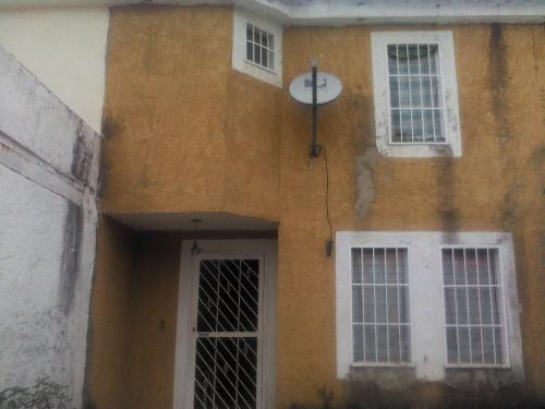 En Venta Excelente  Townhouse en cua Urbanizacion Villa Falcon