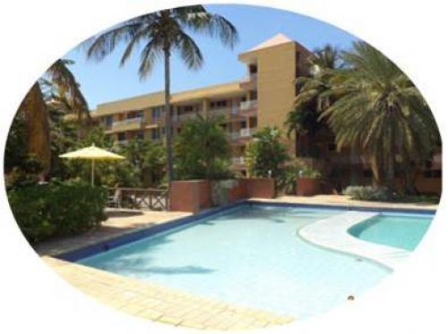 Vendo Exclusivo Apartamento en Lechería Urb.Las Marinas. Av. El Morro. después del CC Plaza Mayor, Zona Privada, verla es comprarla y hacer inversión.