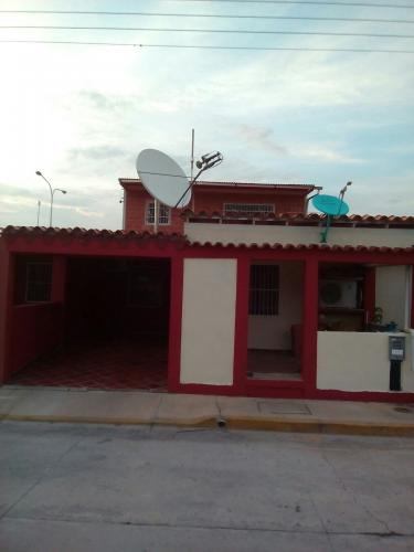 En venta Excelente Casa en la Urb. Altamira San Joaquin Estado Carabobo 