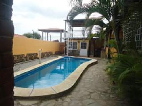 vendo casa multiple con piscina  ideal para negocio turismo