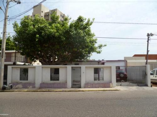 Casa Local Comercial Oficinas en venta en Maracaibo, Tierra Negra 15-14991
