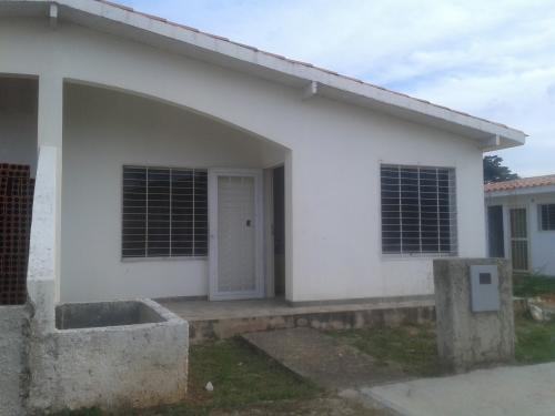 Somos Bienes Raices TK Vende Casa de 180 mts2 Guacara