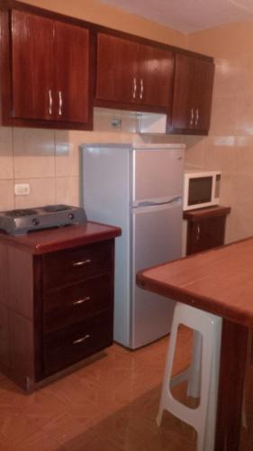 Alquilo Apto. Tipo Estudio en Urb. La Esperanza, via los pilones