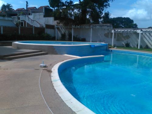   Remato Casa Conjunto Cerrado,vigilancia Privada 24 horas y se entrega con todo lo que tiene adentro