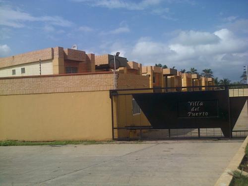 Apartamento a la Venta en Tucacas Res. Villa del Puerto