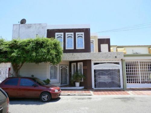 15-10780 Casa Townhouse en venta en Maracaibo,  Mara Norte