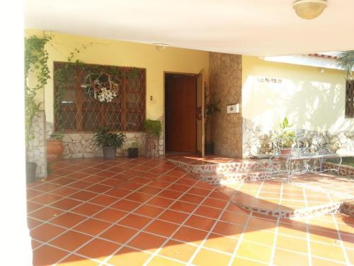 Venta amplia casa La Picola MLS16-677