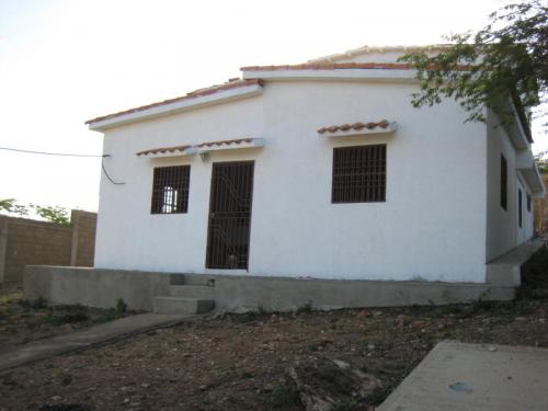 Se vende Casa en Pueblo Nuevo - 15390 - Punto Fijo 