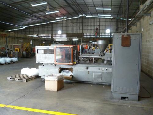 EXCELENTE  INVERSION PLANTA DE INYECCION A PLASTICO PARA UD
