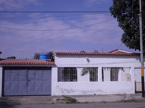 Hermosa y cómoda casa en vemta