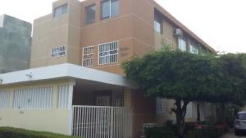VENTA DE APARTAMENTO EN LA MACANDONA MLS # 16-1155