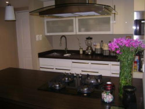 VENTA DE APARTAMENTO EN AVENIDA MILAGRO NORTE MLS #16-2268