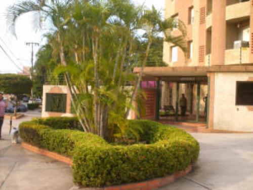 VENTA DE APARTAMENTO EN SANTA RITA MLS #16-3777