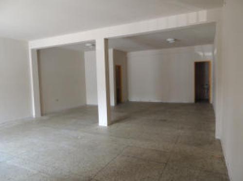 ALQUILER DE LOCAL COMERCIAL EN DR PORTILLO MLS #16-4073 