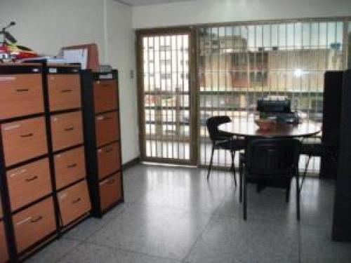ALQUILER DE LOCAL COMERCIAL EN AV BELLA VISTA MLS #16-4053
