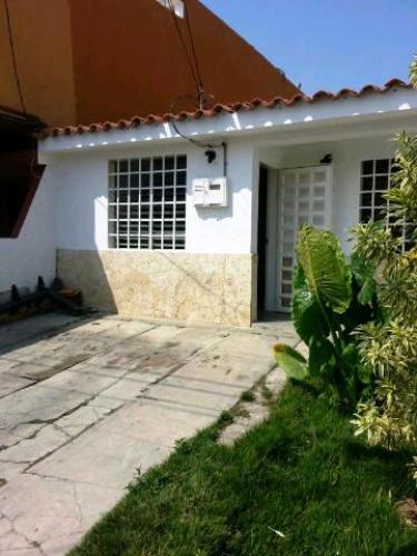 Aserthum, S.C , vende bonita casa en Conjunto Privado El Placer Cabudare