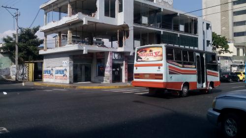 Aserthum, S.C vende Terreno con Edificio recuperable, en la carrera 19 con esquina calle 32