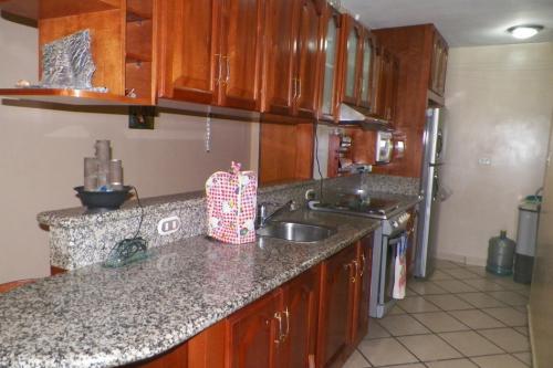 apartamento en venta con amplios ambientes, comodo y seguro