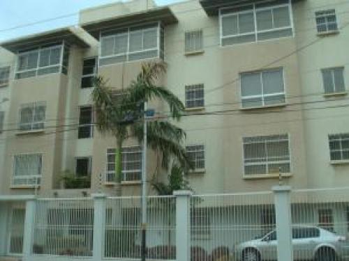 VENTA DE APARTAMENTO EN AV. BELLA VISTA MLS #15-7025 