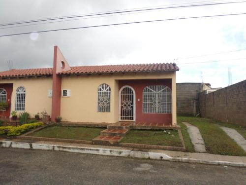 En venta hermosa casa en Cabudare ¡Oferta de negocio!