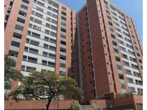 Se vende hermoso apartamento en Lomas del Ávila.