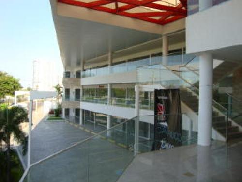ALQUILER DE LOCAL COMERCIAL EN COLONIA BELLA VISTA MLS #16-5873 