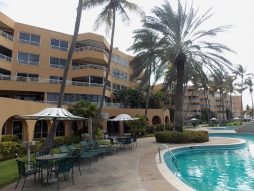 Alquilo/Vendo Apartamento 2 en 1 Res. Playa Mar. Lecheria. 245m2