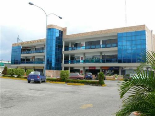 ALQUILO LOCALES/OFICINAS COMERCIALES DE 50 Y 75 mts2