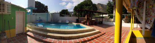 VENTA DE HERMOSA, COMODA Y AMOBLADA CASA EN OCUMARE