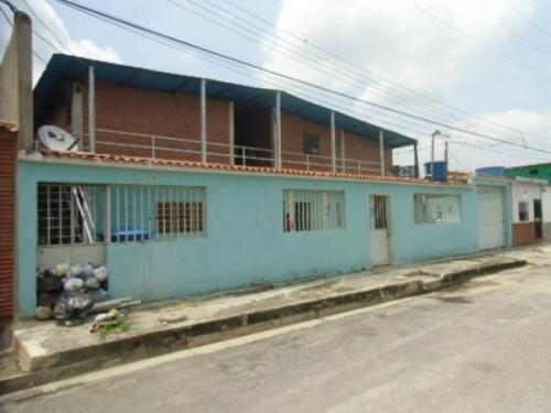 vendo hermosa quinta cod 823 sector los tamarindos san diego rene4porciento