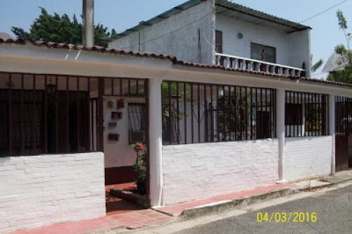 Vendo Casa - Quinta Urb. Las Rosas.