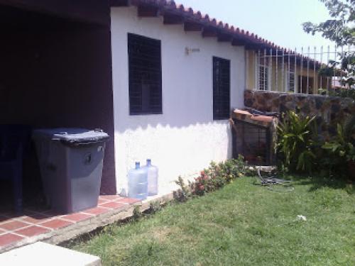 Vendo Casa - Quinta Urb. Manantial..