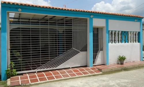 Solido Techo Vende Excelente Casa en Guacara