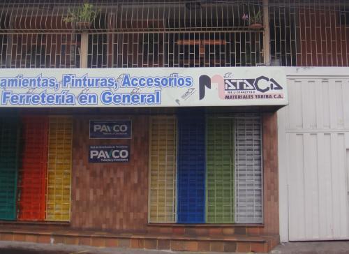 CASA CON LOCAL COMERCIAL TARIBA-CARDENAS-TACHIRA.