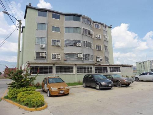 BELLO APARTAMENTO LA SABANA EN GUATIRE