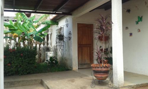 venta de casa de esquina en yara  yara 1