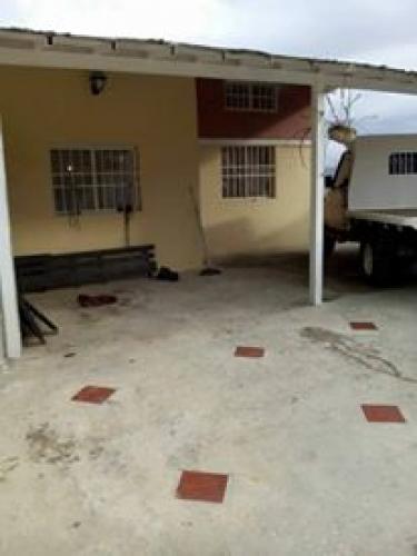 ***Se vende hermosa finca, con terreno y casa tipo chalet, TOTALMENTE AMUEBLADA.**