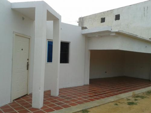 INMOVILIARIA INSERVIPCON, VENDE CASA