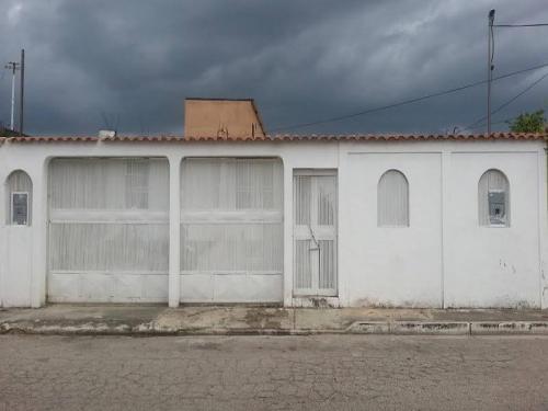 SKY GROUP vende Casa en Flor Amarillo SD-C-104