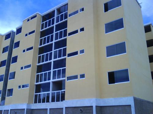 Se vende amplio apartamento