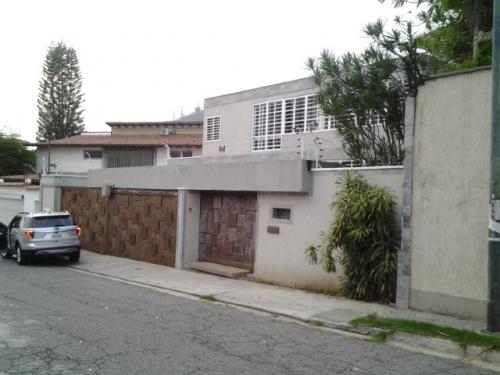 El Marqués, parte alta, cómoda casa de tres niveles