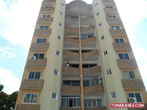 Hermoso y comodo Apartamento en la Urbanizacion Agua Blanca