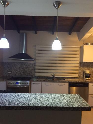 Excelente Inversion, hermosa casa en Villa cerrada en prestigiosa zona Norte de Maracaibo