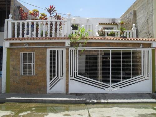 SKY GROUP Vende casa en Guacara SD-C-117