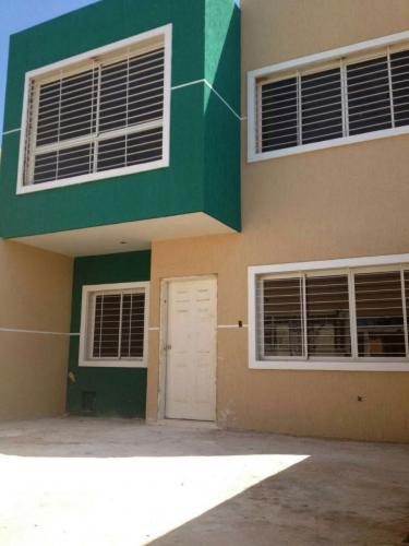 Townhouse Venta Maracaibo Zona Norte Lago Mar Beach 26JUL