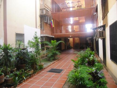 EXCELENTE APARTAMENTO EN VENTA (16-9929)