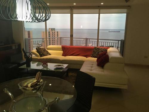 EXCELENTE APARTAMENTO EN VENTA (16-12330)