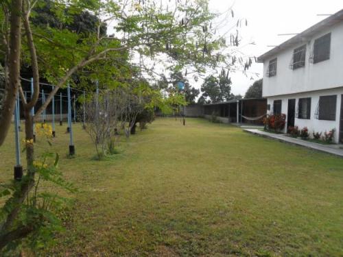 Vendo espectacular conjunto de dos casas con buen terreno