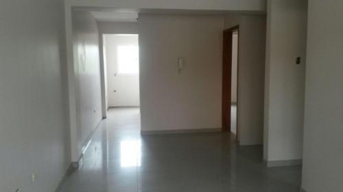 SE VENDE APARTAMENTO EN LAS DELICIAS (15-14261)